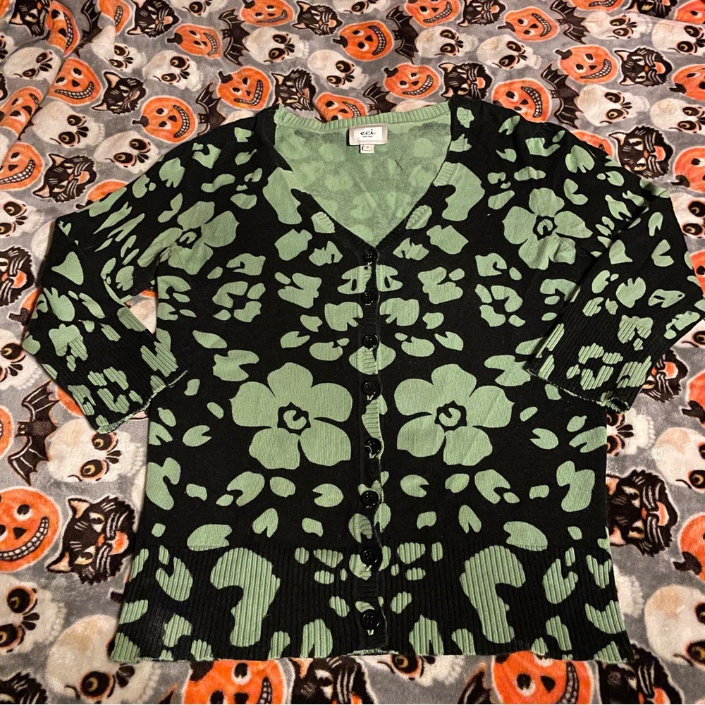 Y2K Green and black floral printed cardigan sweater